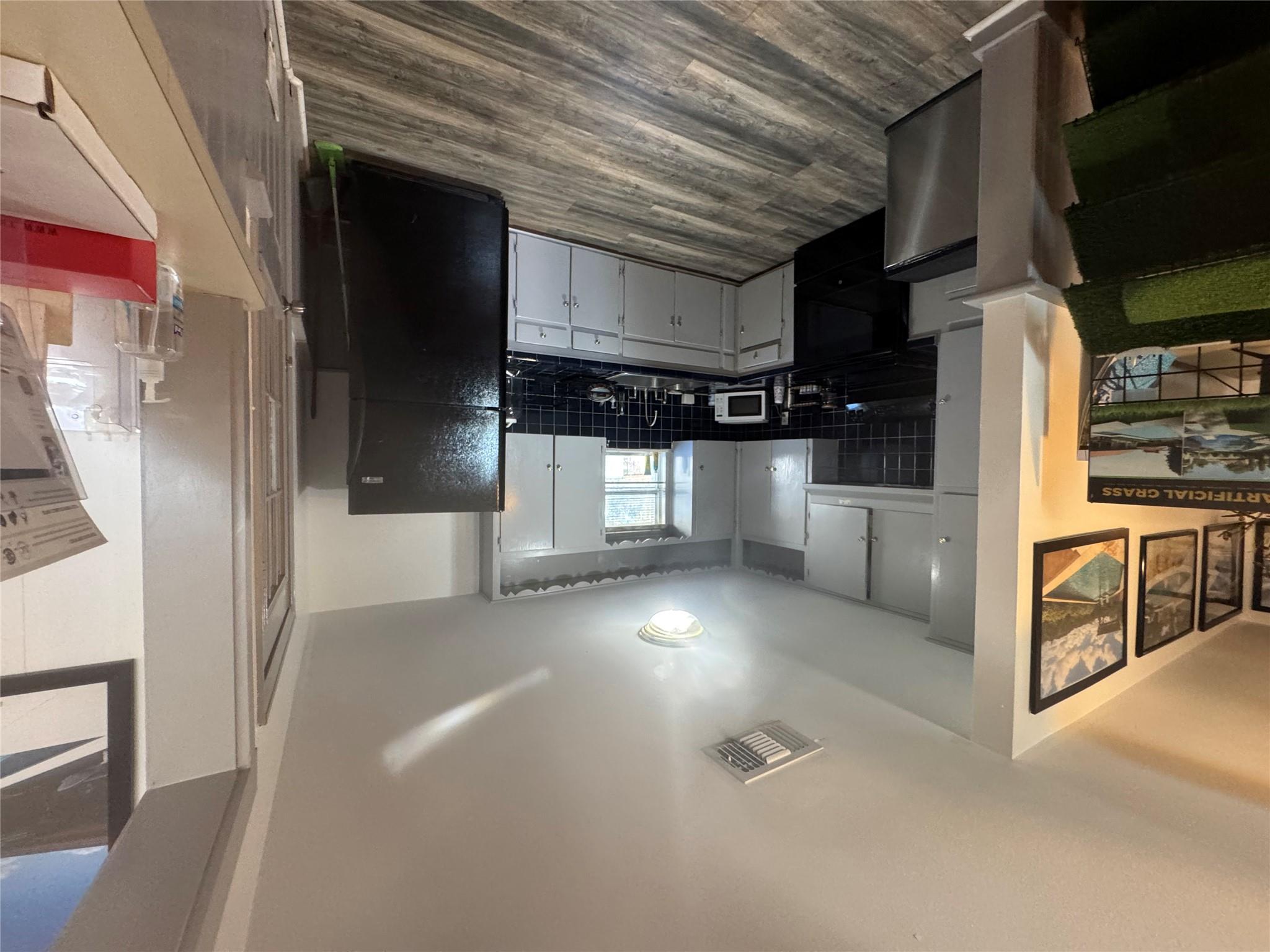 5300 W Highway 290 None photo 9