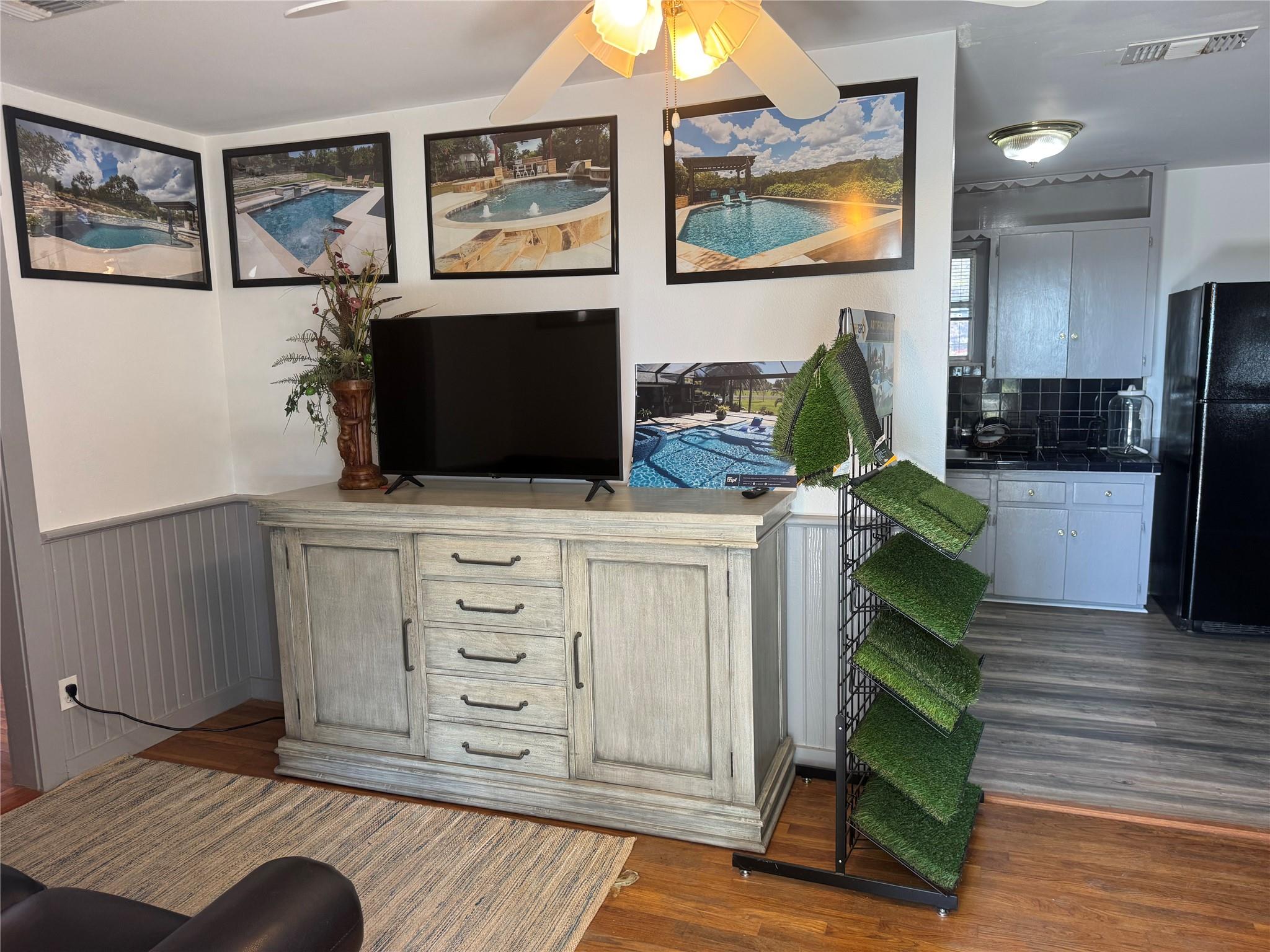 5300 W Highway 290 None photo 16