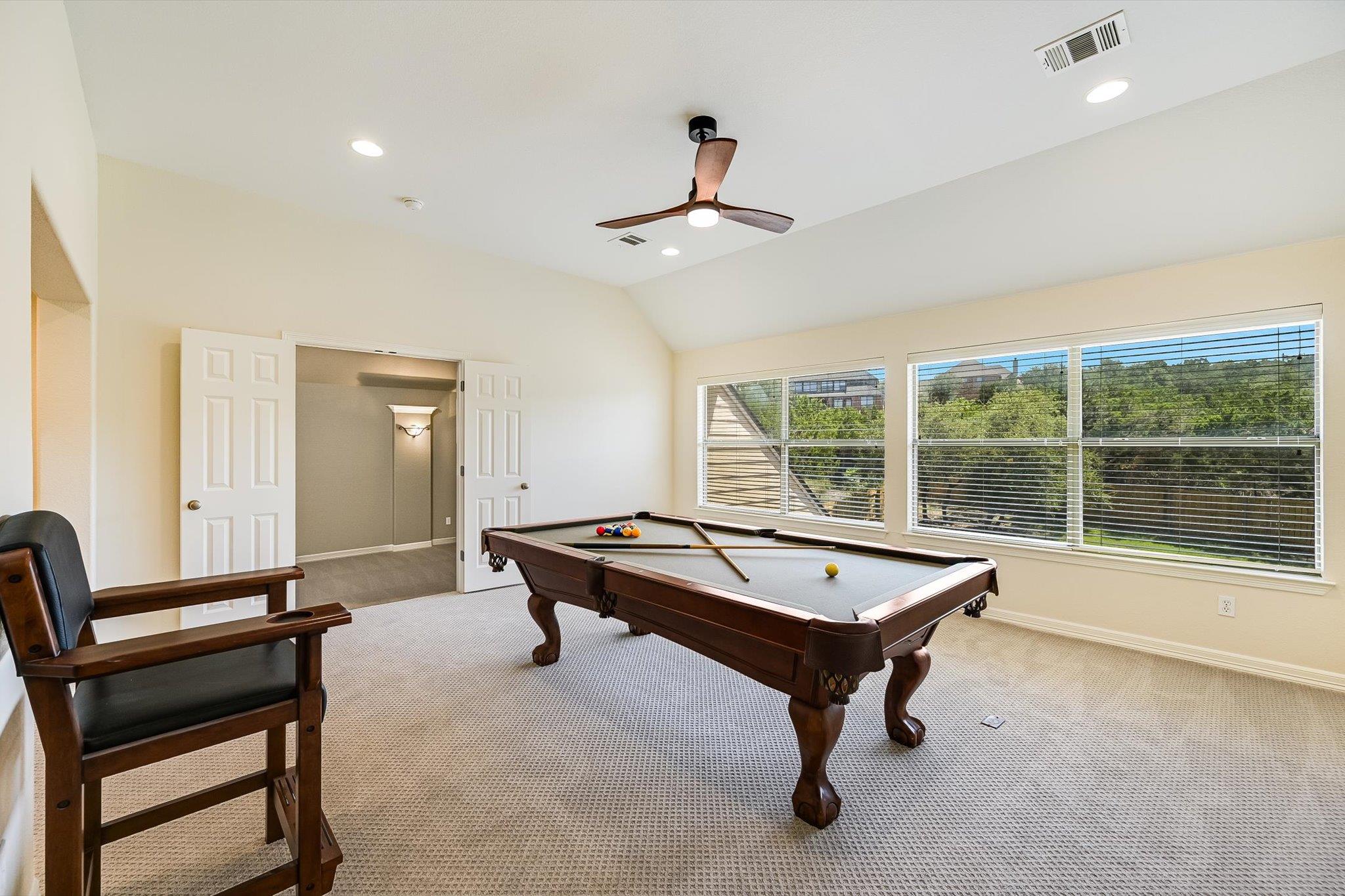 560  Aspen Dr photo 20