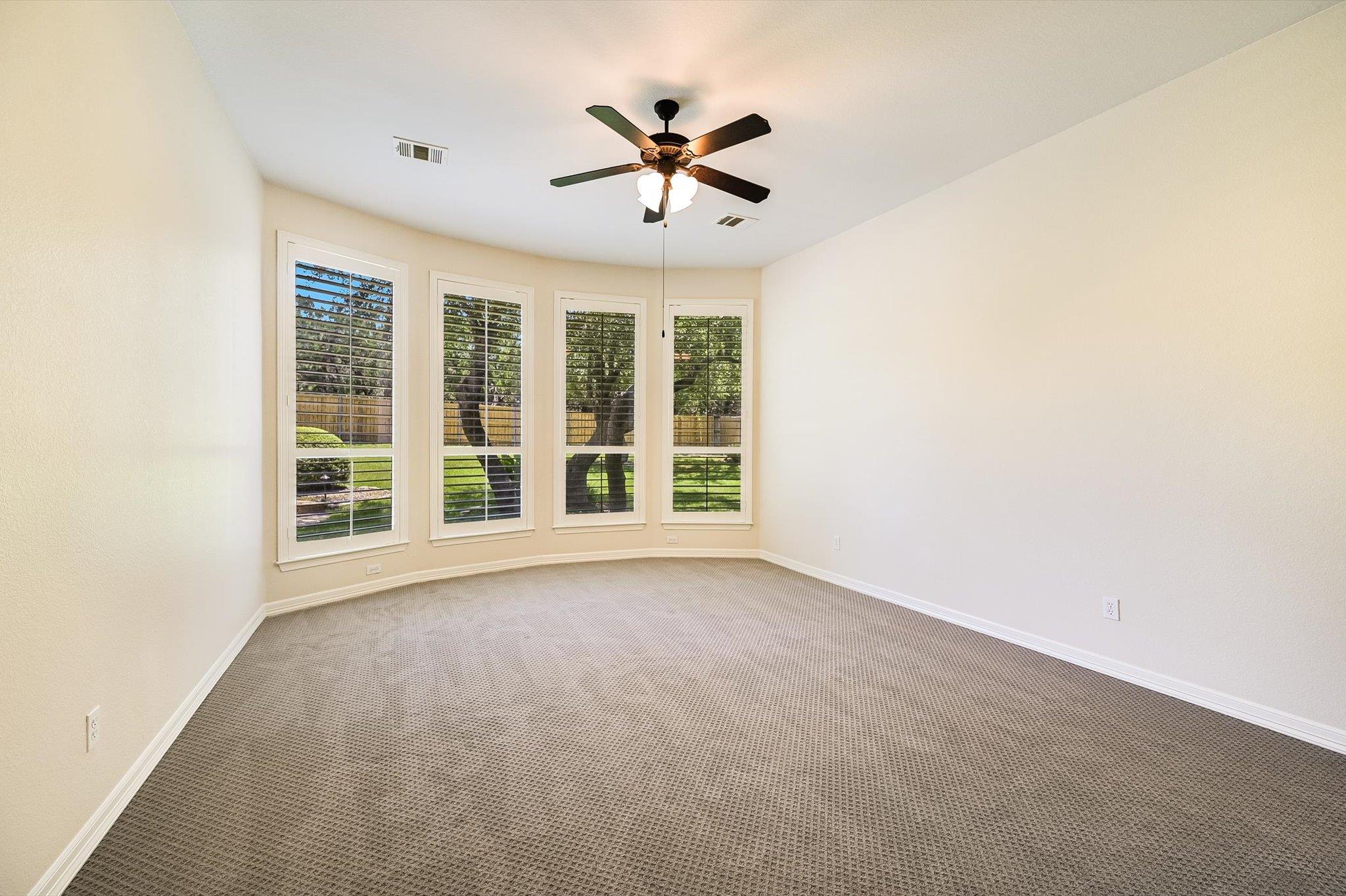 560  Aspen Dr photo 23