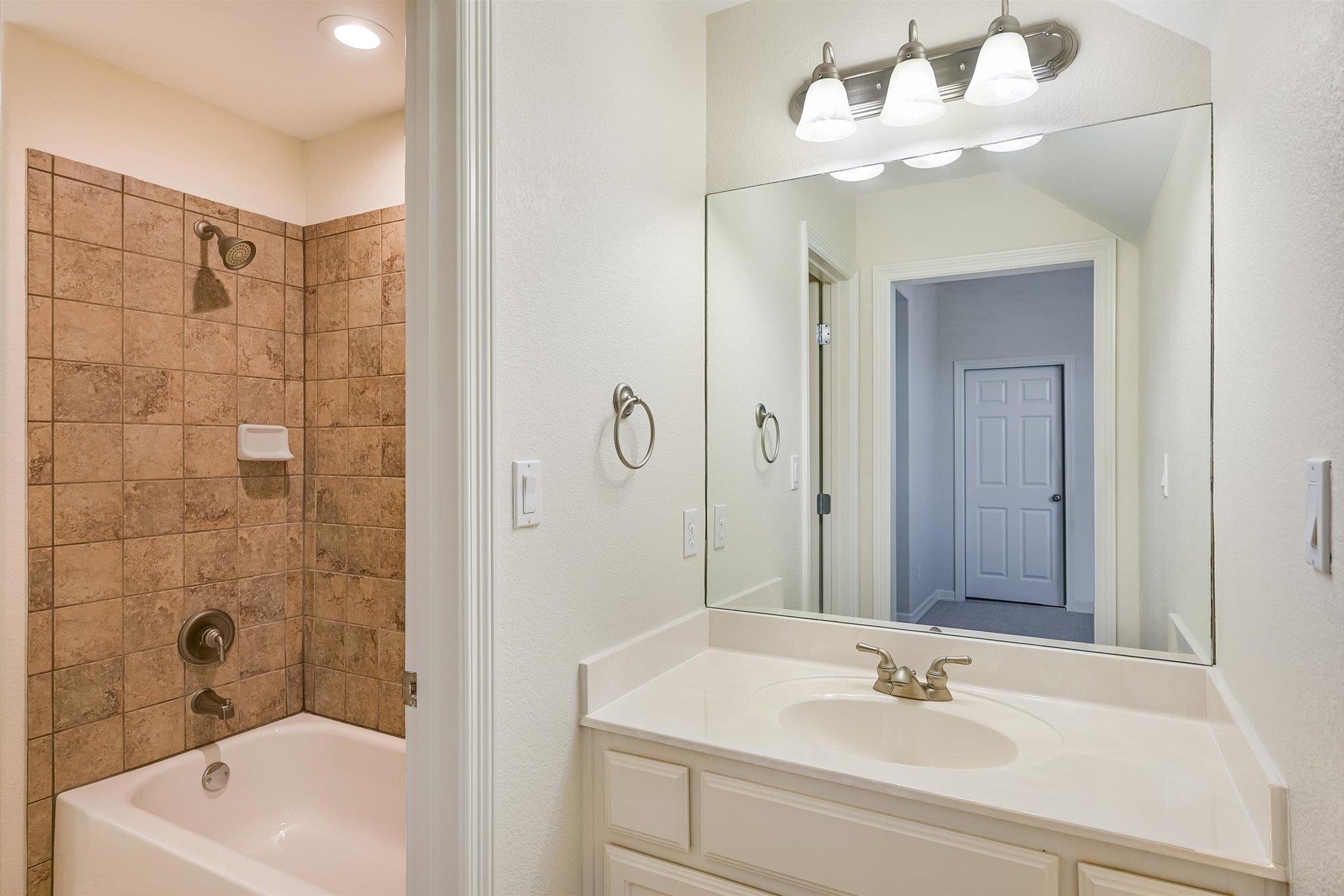 560  Aspen Dr photo 30