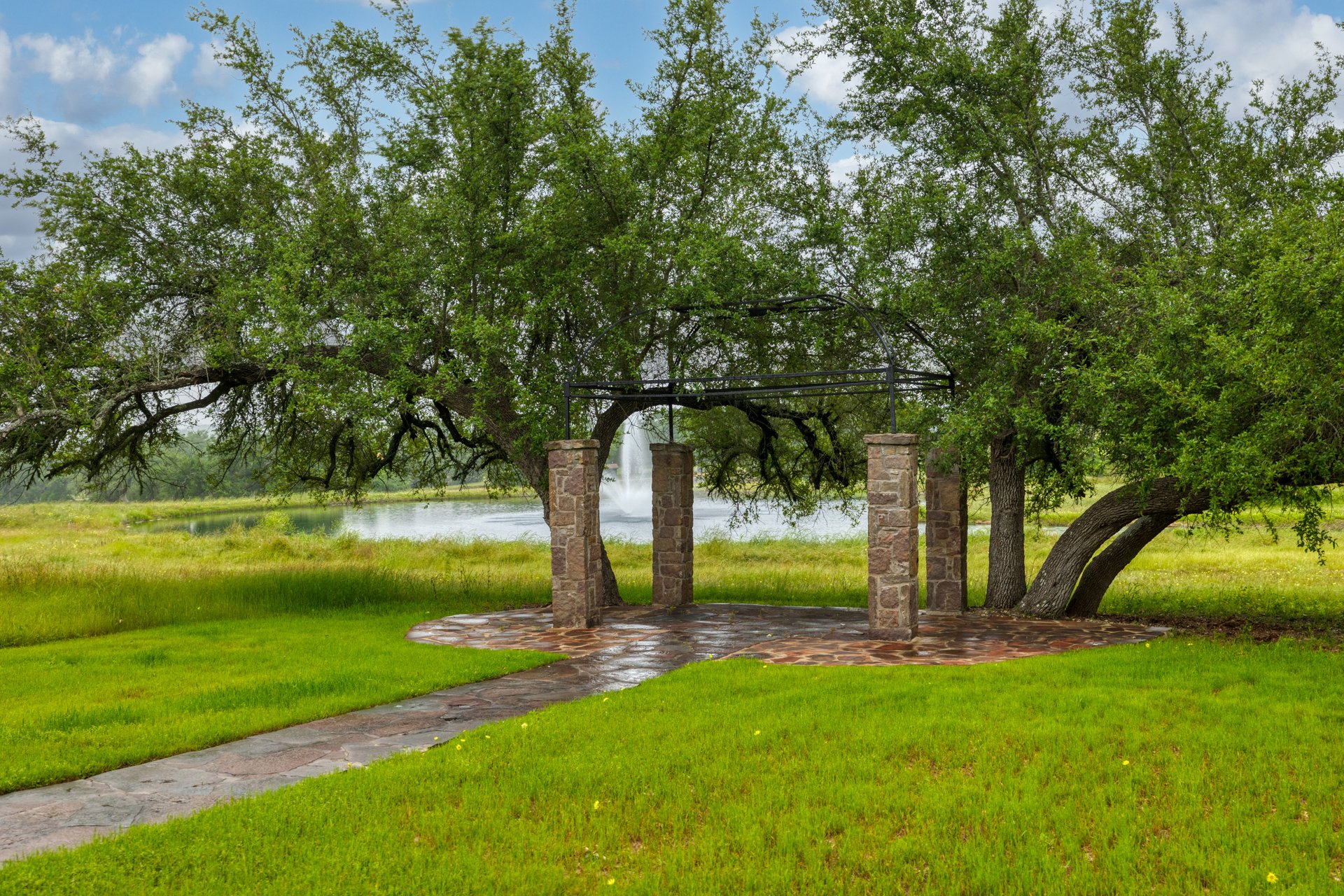 2550 Bell Springs Road photo 30