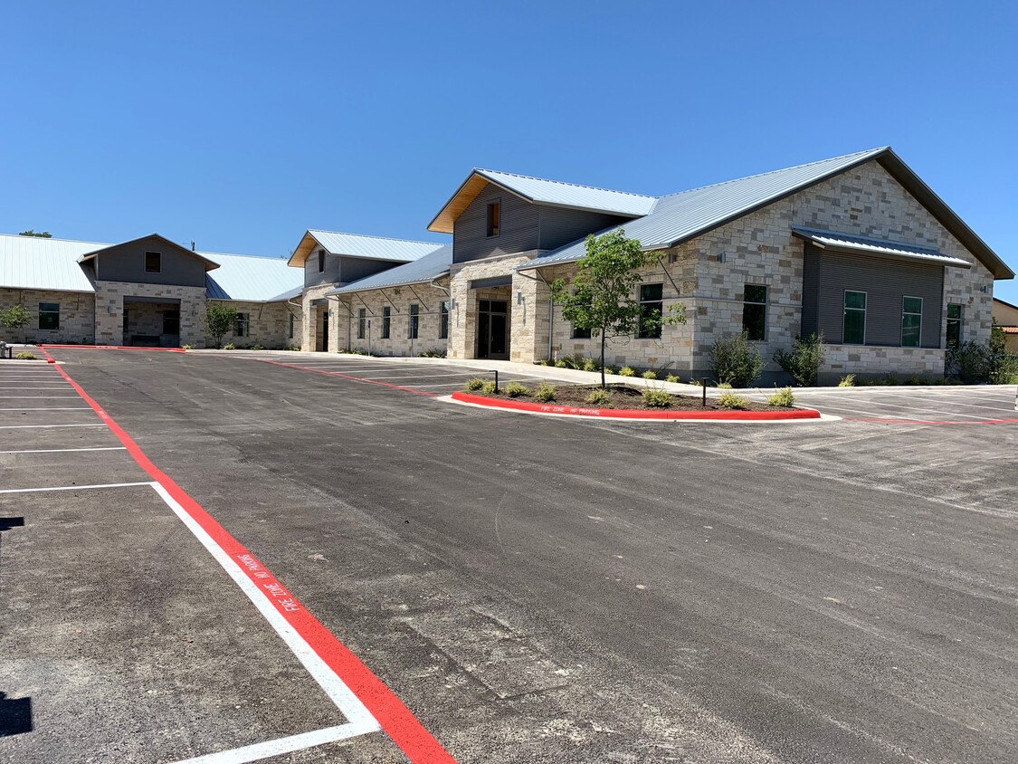 249 Sportsplex Dr Unit #D in Dripping Springs, Texas