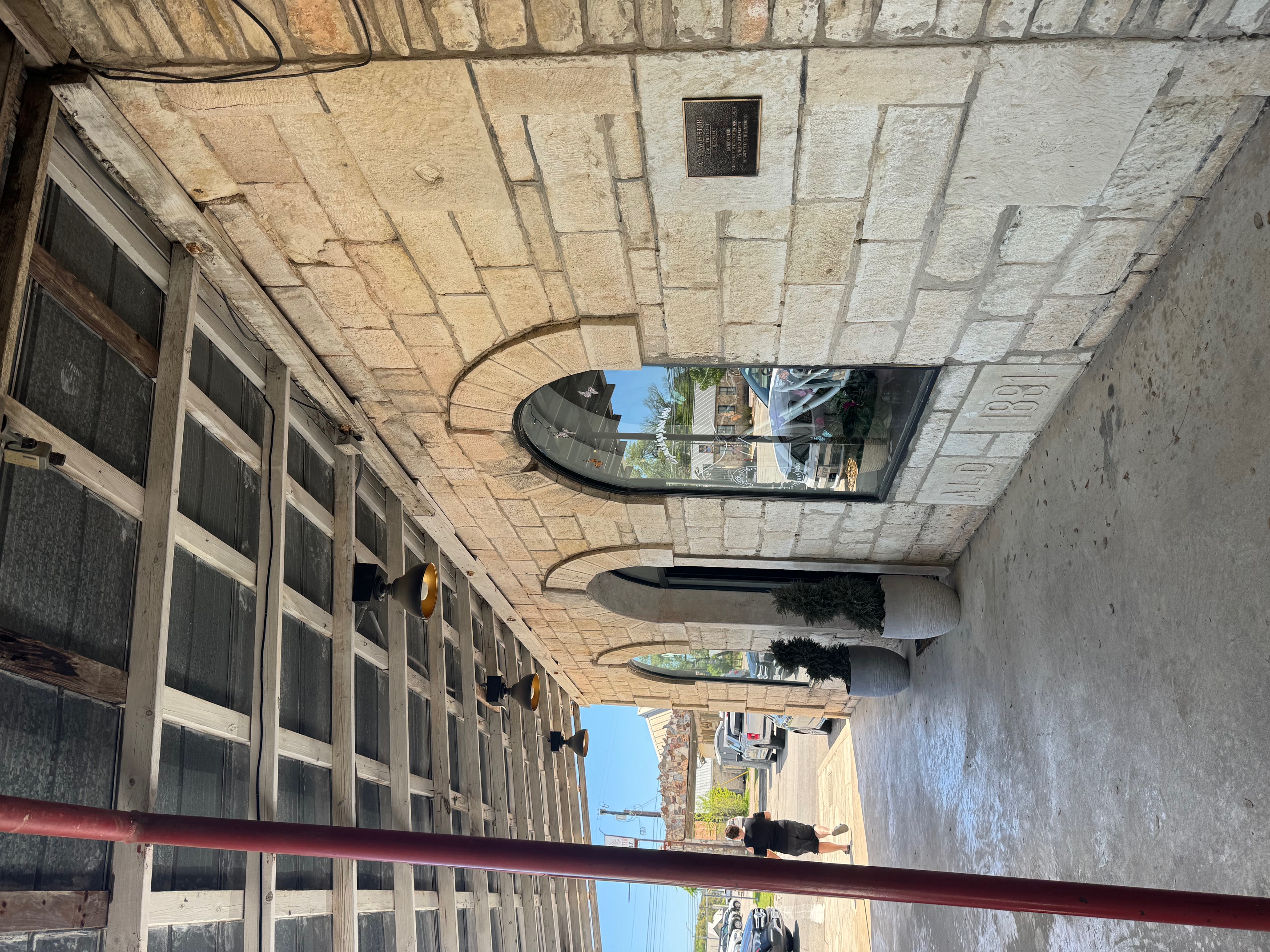 301 W Mercer St photo 15