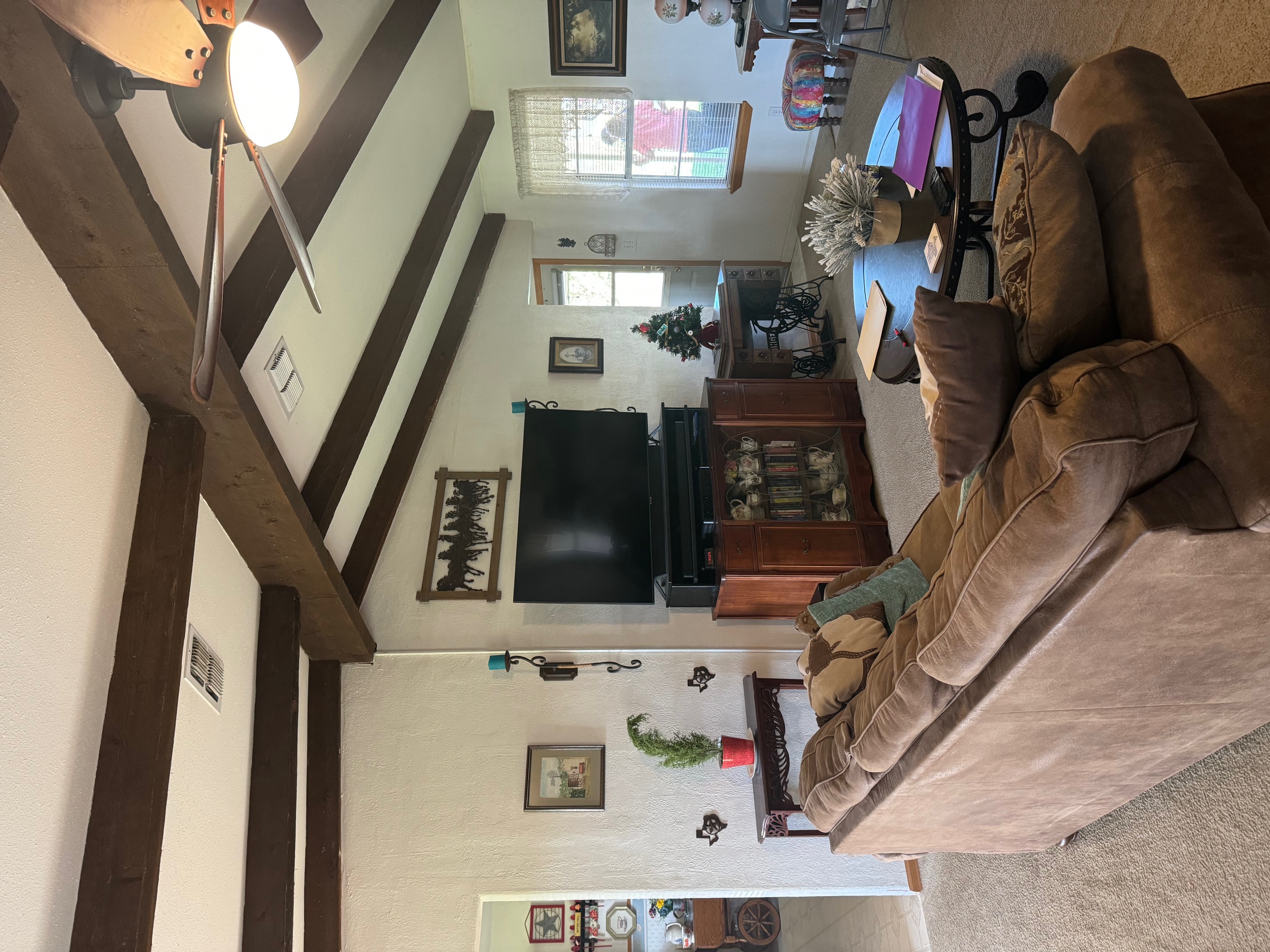 110 McGregor Ln photo 3