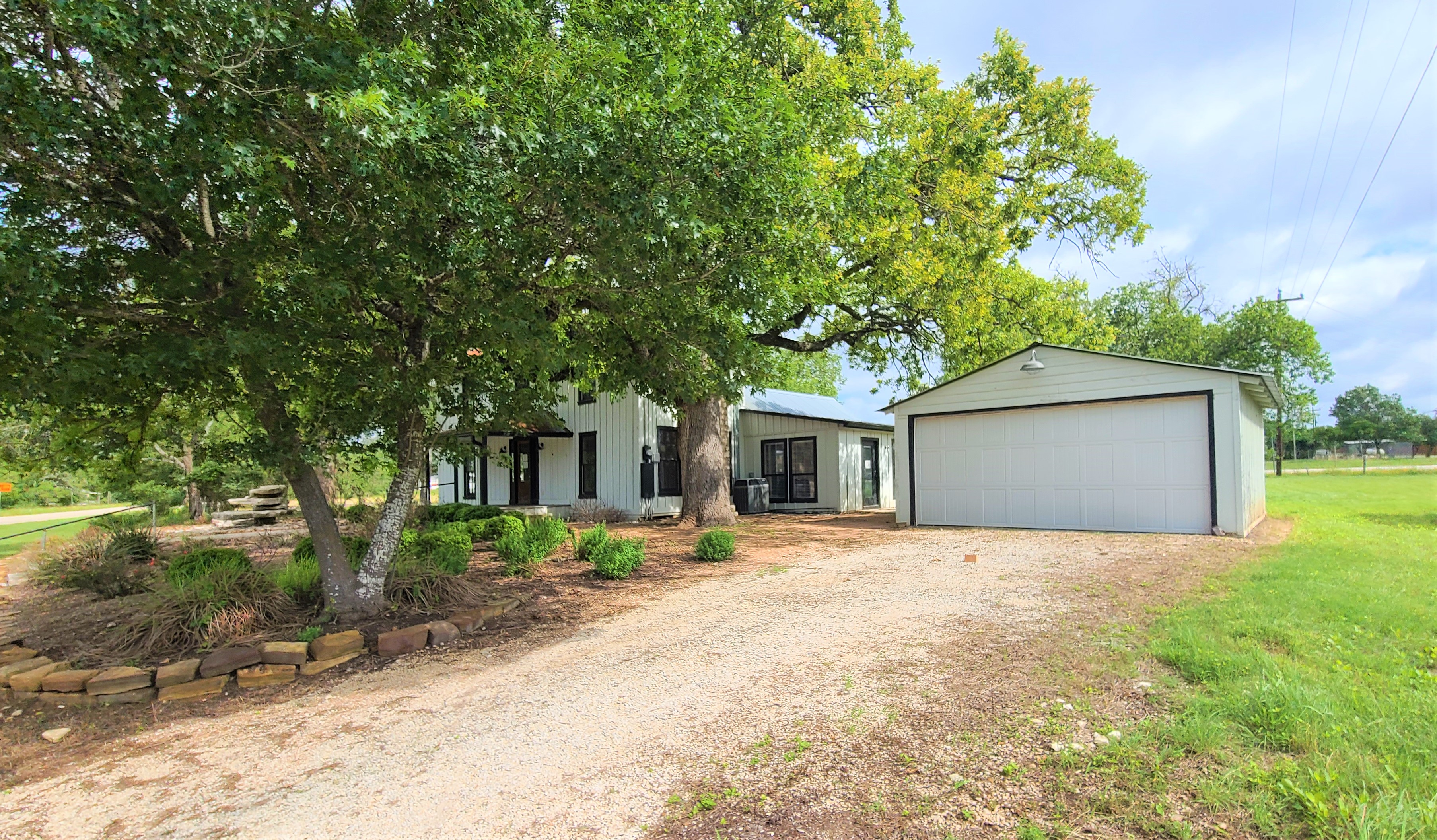 2201 W 290 Highway Unit #B photo 4